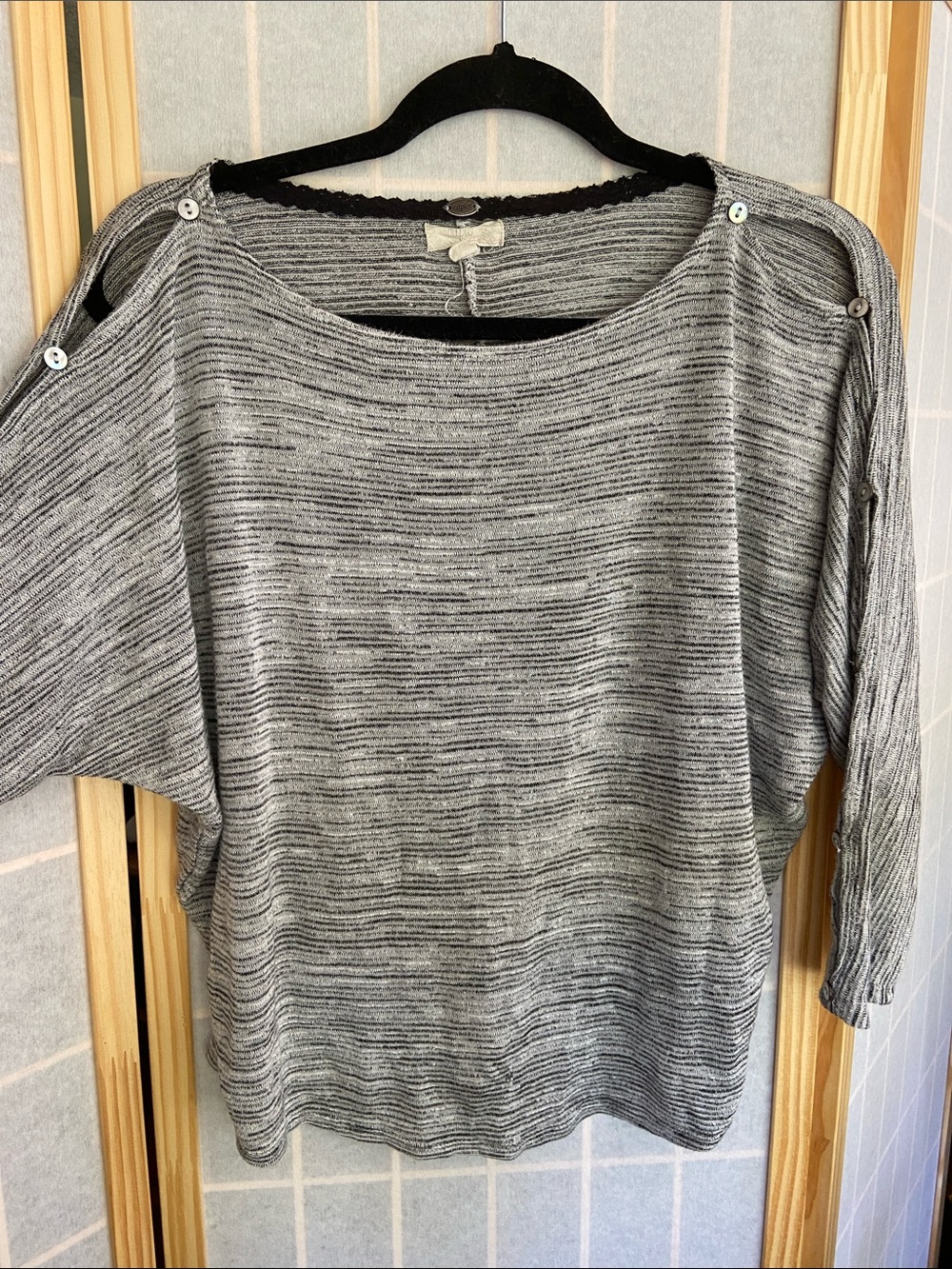 Cupio Grey Button Sleeved Draping Sweater (XS)